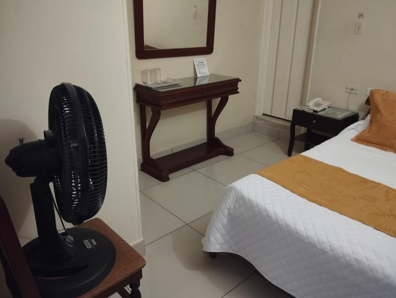 Hotel Khalifa نيفا المظهر الخارجي الصورة